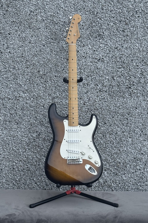 1996 Fender MIJ ST-54 Stratocaster – Sunburst / Maple
