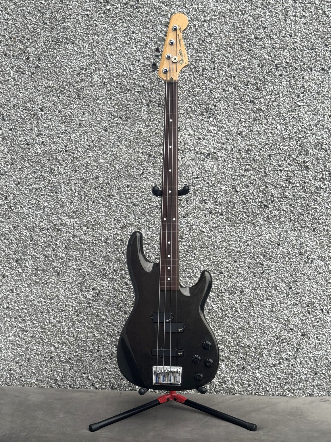 1994 Fender MIJ Precision Bass Lyte Fretless – Montego Black