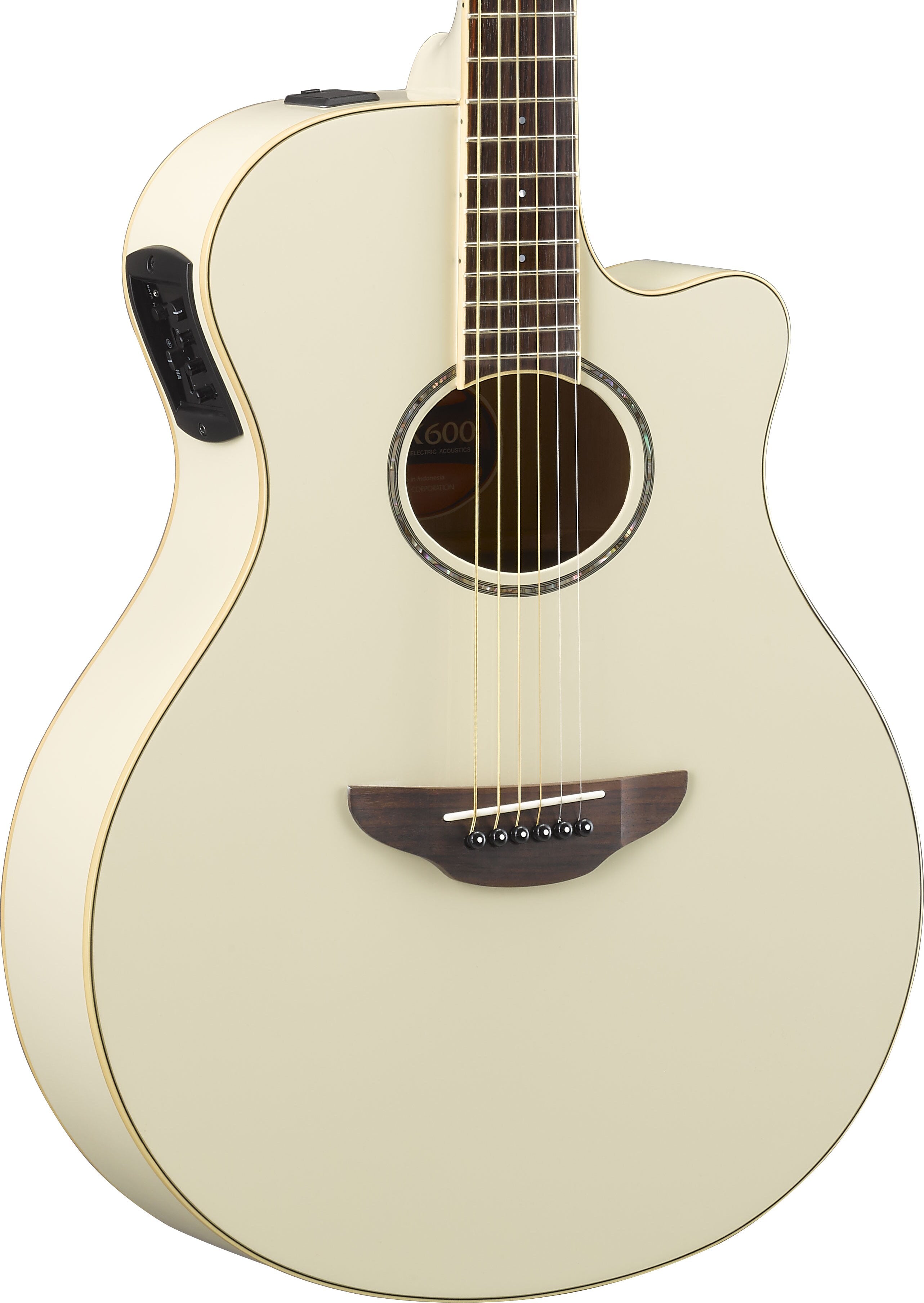 Yamaha APX600 Vintage White Acoustic-Electric Guitar – Slim Comfort & Stage-Ready Performance